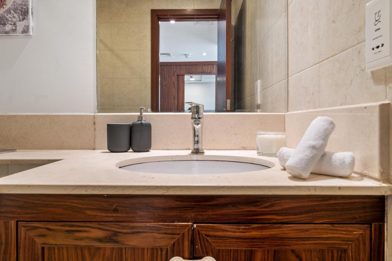 Chic And Zen Apartment, Near Burj Khalifa Tower Dubai Luaran gambar